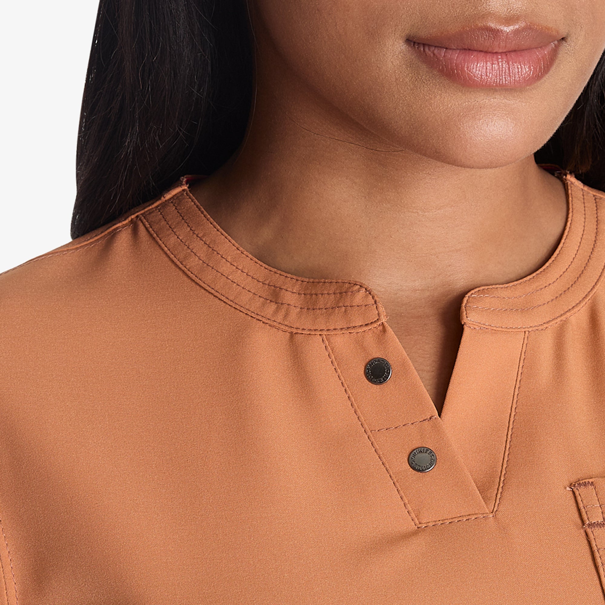 Women's EDS NXT Henley Scrub Top - 图片 8