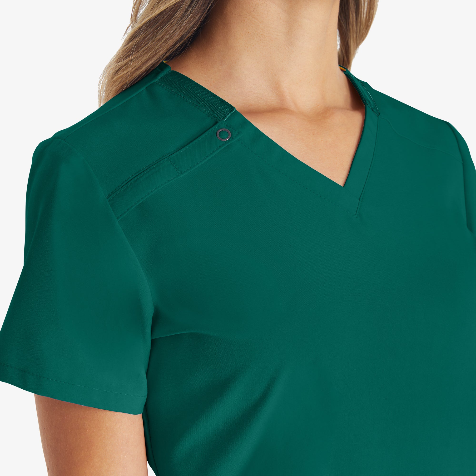 Women's EDS Essentials V-Neck Scrub Top - 图片 7