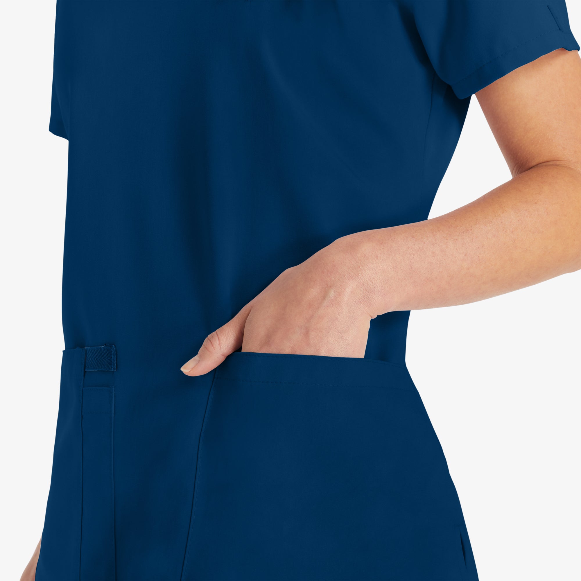 Women's EDS Essentials V-Neck Scrub Top - 图片 8