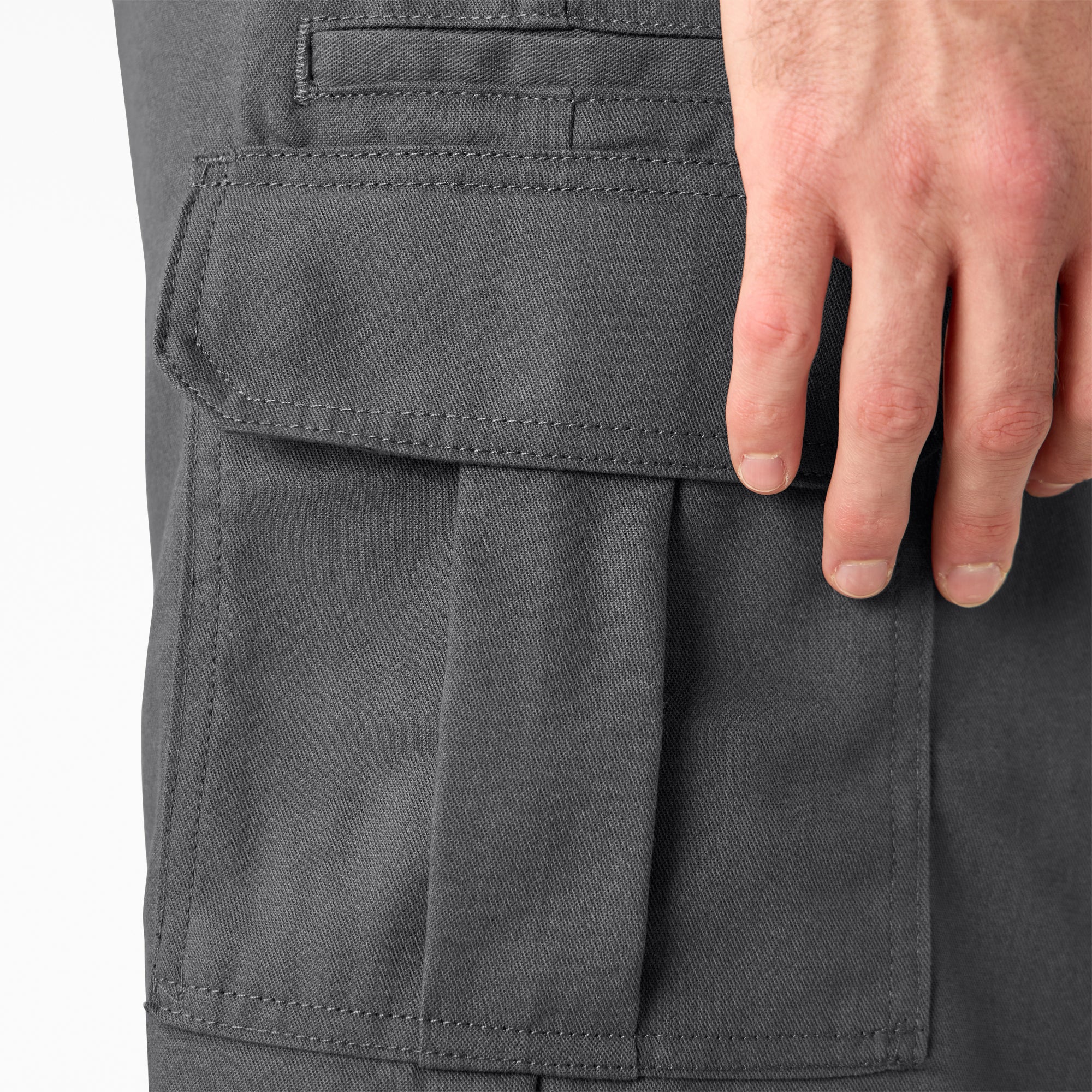 FLEX Relaxed Fit Cargo Shorts. 13 - 图片 9
