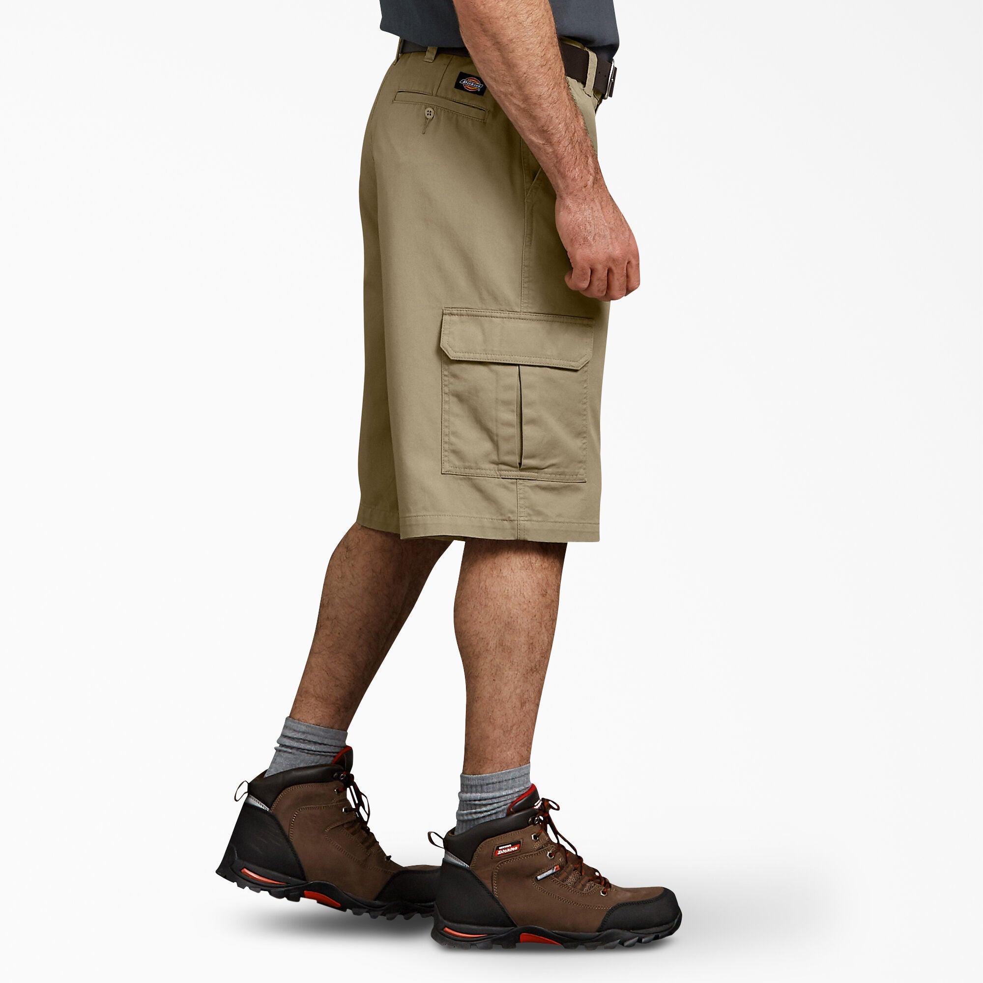 Loose Fit Cargo Shorts. 13 - 图片 3
